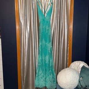 NWT Green Luxxel Dress Light Green Small